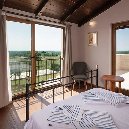 Holiday home Baratto Visnjan